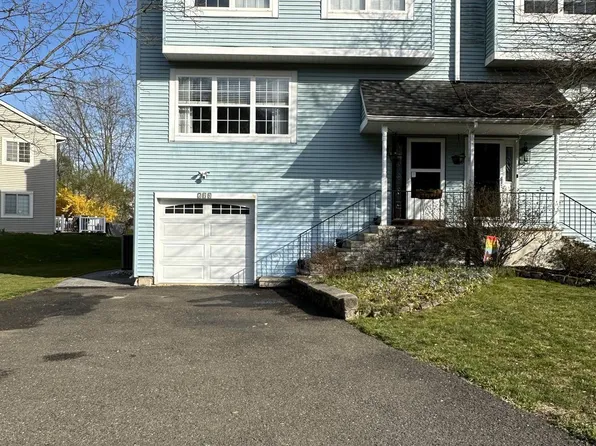 673 Woodspring Dr, Warrington, PA 18976