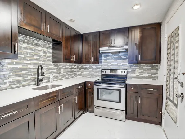 4770 NW 10th Court #104, Plantation, FL 33313