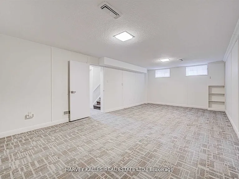 209 Lytton Blvd — Photo 19