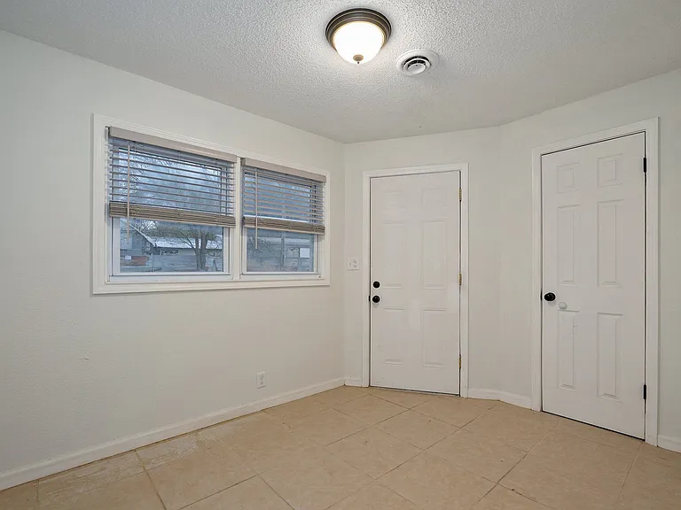 21 Larue St. Apartments — Photo 6