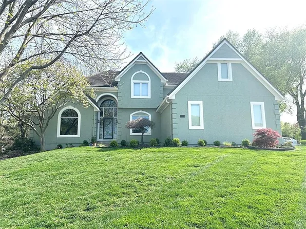 1801 SW Summit Valley Dr, Lees Summit, MO 64081