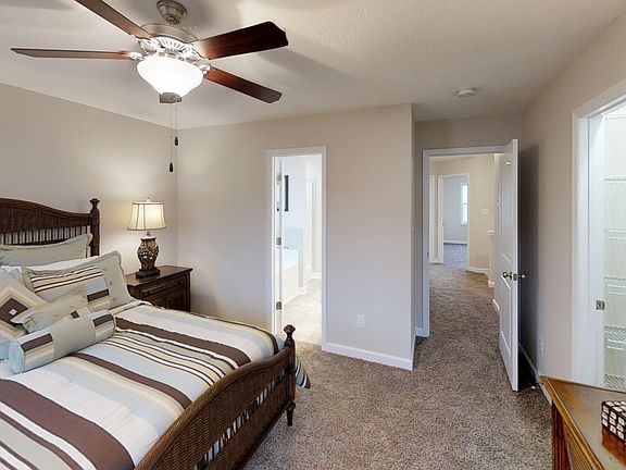 4th image of 828 Hidden Bridge Road