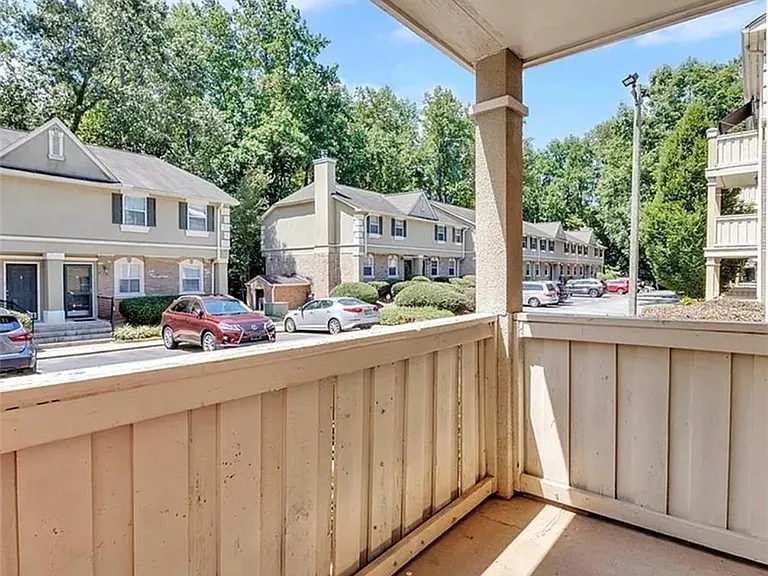6900 Roswell Rd #10Q — Photo 2