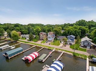 3355 Crystal Bay Rd, Wayzata, MN 55391