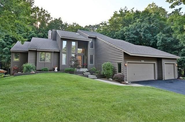 1st image of 2980 Autumn Woods Dr