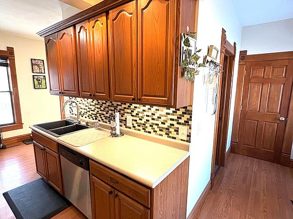 5th image of 602 Parkview Dr