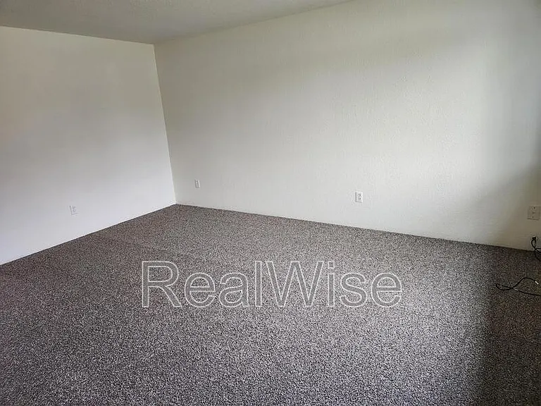 104 NW Mercy Hills Dr — Photo 18