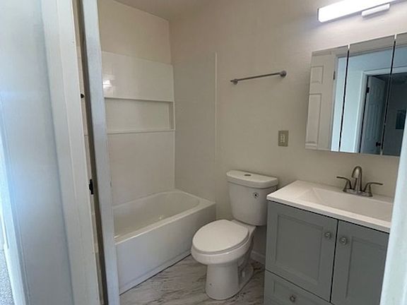 5th image of 1053 S 13th St