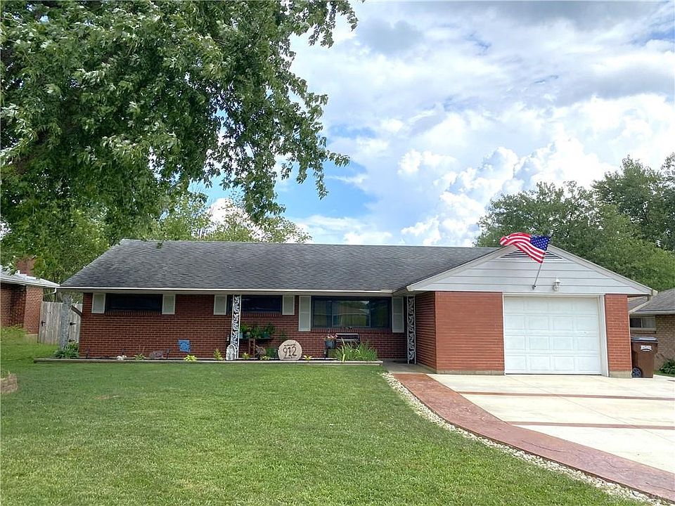 1st image of 912 Sharon Dr