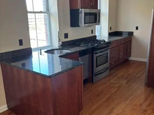 257 Pleasant St APT 9, Worcester, MA 01609