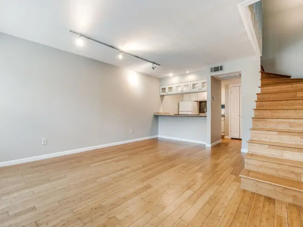 3827 Gilbert Ave #209, Dallas, TX 75219