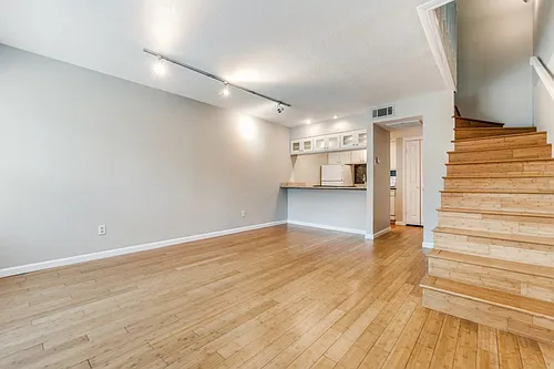3827 Gilbert Ave #209 Photo 1 3827 Gilbert Ave #209 Photo 1