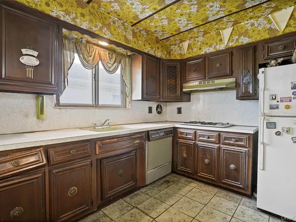 160-34 83rd Street image 29 of 43