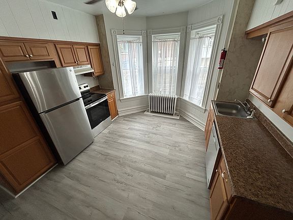 4th image of 2731 Kutztown Rd Unit 1