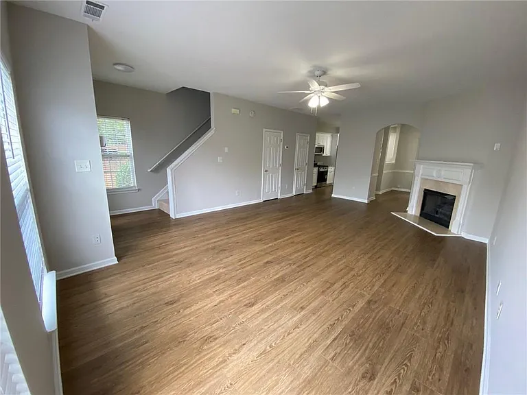 677 Kenridge Dr — Photo 10