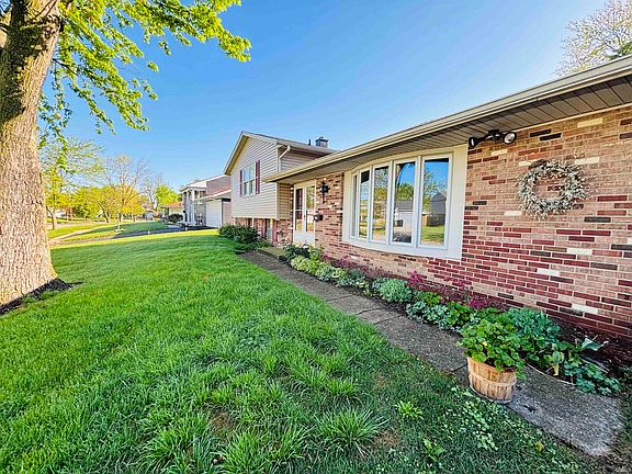 2nd image of 3021 Chickasaw Ln