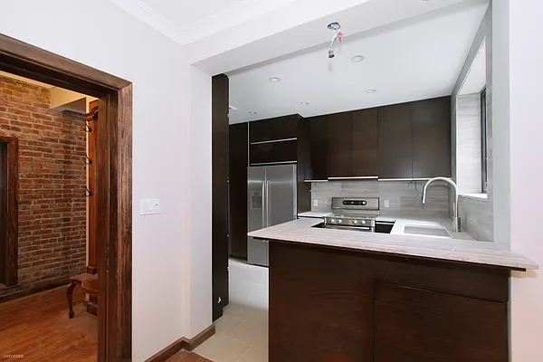 Rented by Corcoran | media 48