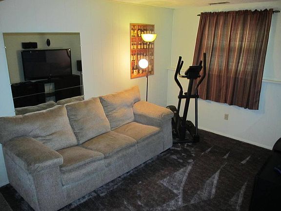 4th image of 5959 Aralia Ct