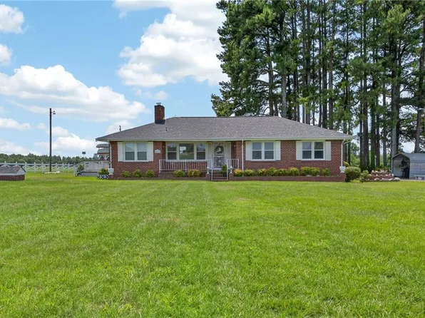 8497 Gates Rd, Suffolk, VA 23437