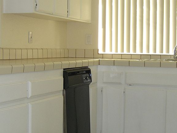 3rd image of 1366 Pacific Beach Dr APT 4