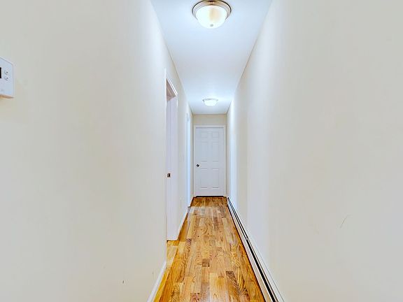 4th image of 212 Pugsley Ave