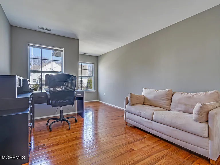 256 Tennis Ct — Photo 7
