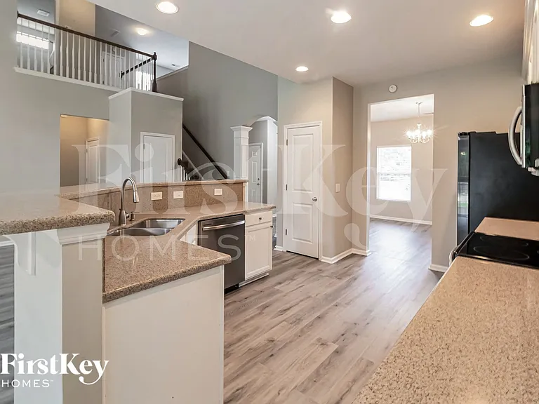 918 Laurel Oak Ln — Photo 8