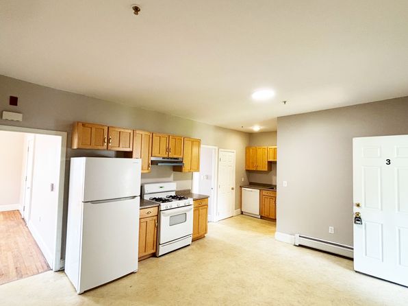 4 Livingston St #3