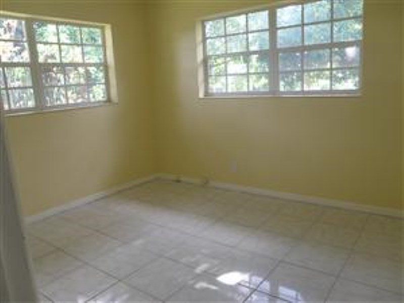 1st image of 657 W Campus Cir