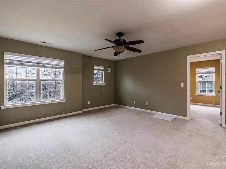 10034 Paxton Run Rd — Photo 11