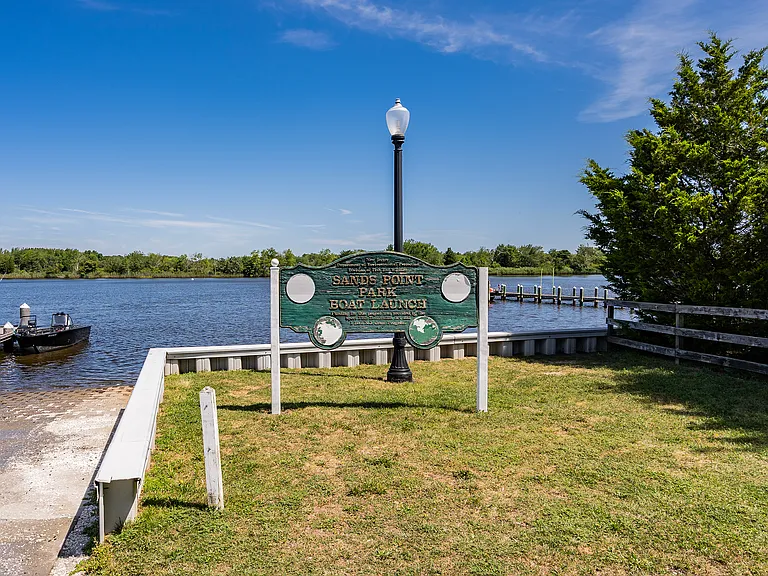 Sands Point Park boat launch
