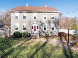 9 B St, Douglas, MA 01516