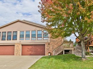 2788 Robinwood Way, Woodbury, MN 55125