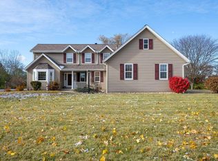 S81W30467 Bailey Ln, Mukwonago, WI 53149