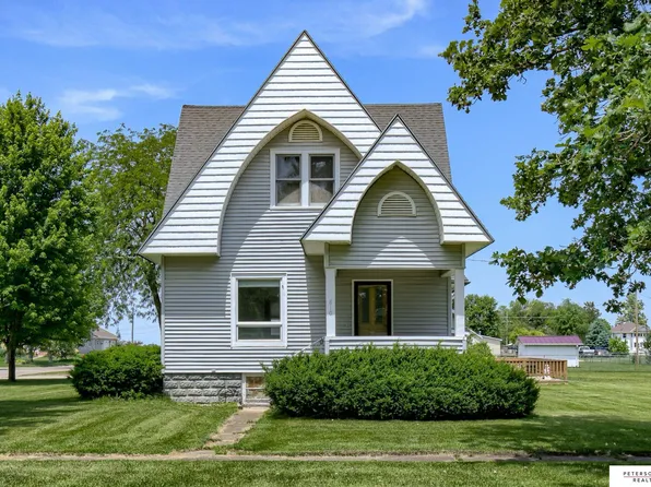 810 E 9th St, North Bend, NE 68649
