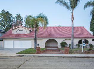 3882 Corbin Ave, Tarzana, CA 91356