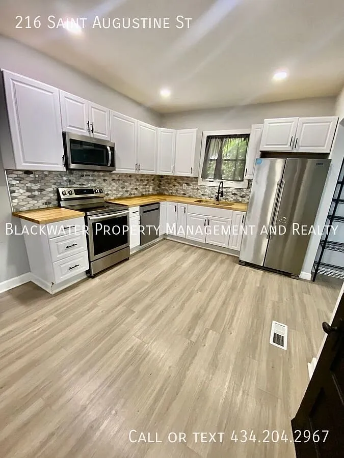 Adorable Four Bedroom Home in Lynchburg — Photo 3