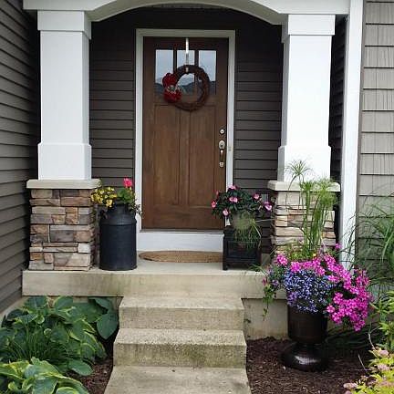 2nd image of 6942 Drumlin Dr