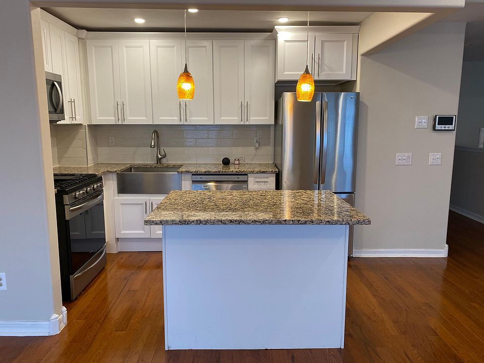 1st image of 207 Beach Breeze Ln Unit B