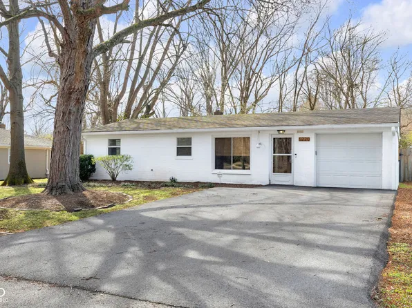 5220 Sunny Meade Ln, Indianapolis, IN 46208