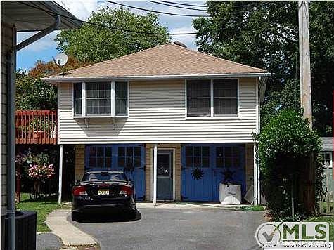 2nd image of 302 E Main St