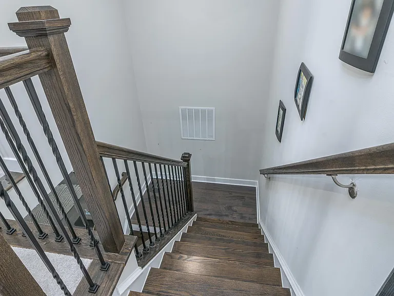 405 Potomac View Pkwy — Photo 17