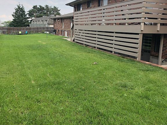 Shared yard with picture of deck