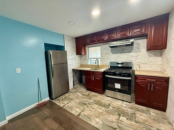 3rd image of 93-40 Francis Lewis Blvd Floor 2