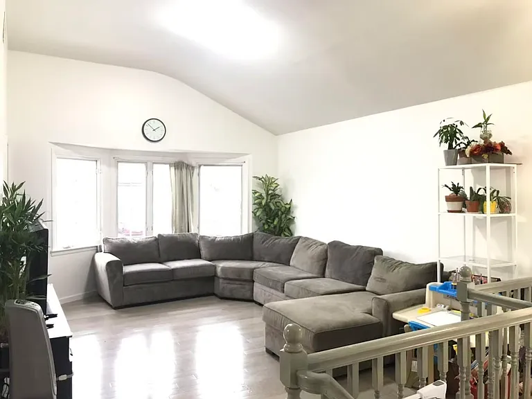 1168 Rockland Ave #2 — Photo 14