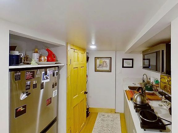 5th image of 441 Bainbridge St #1F