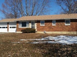 1233 Spring Lake Cors, Quincy, IL 62305