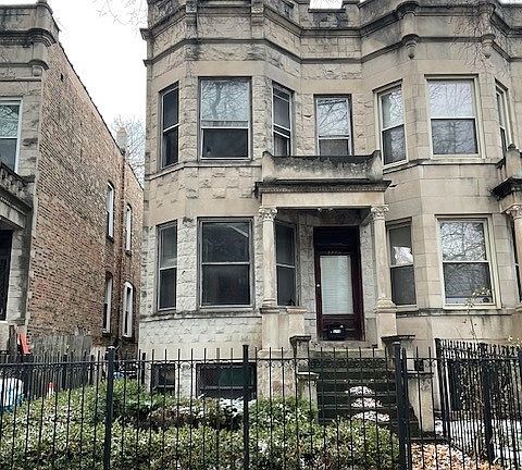 2nd image of 5716 S Indiana Ave