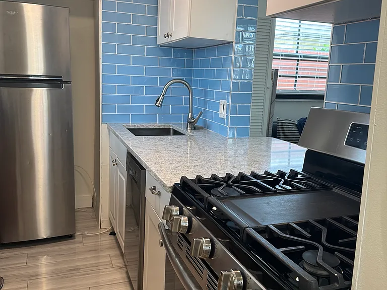 123 S L St #1 — Photo 3