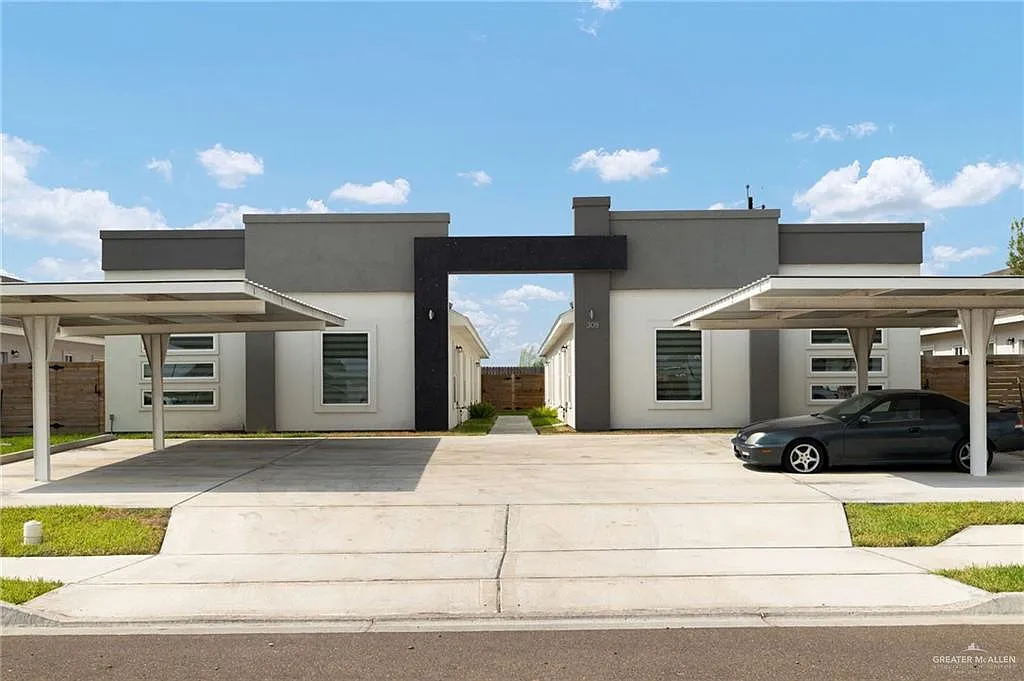 2 bed, 2.0 bath, 916 sqft, $1,000 — Photo 1